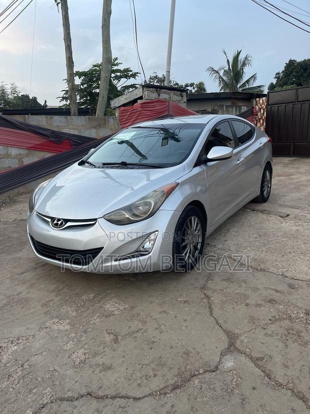 Hyundai Elantra Limited Sedan FWD (1.8L 4cyl 6A) 2013 Silver