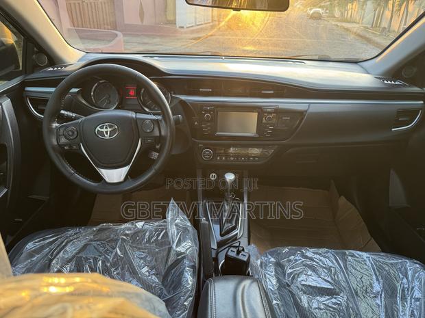 Toyota Corolla 2015 Blue