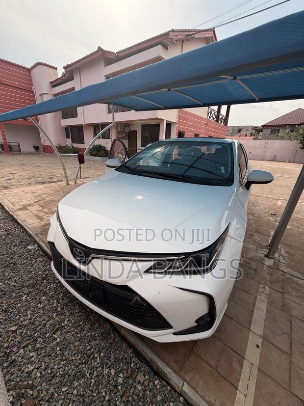Toyota Corolla 2022 White