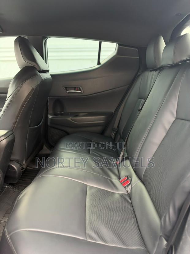 Toyota C-HR 2018 Gray