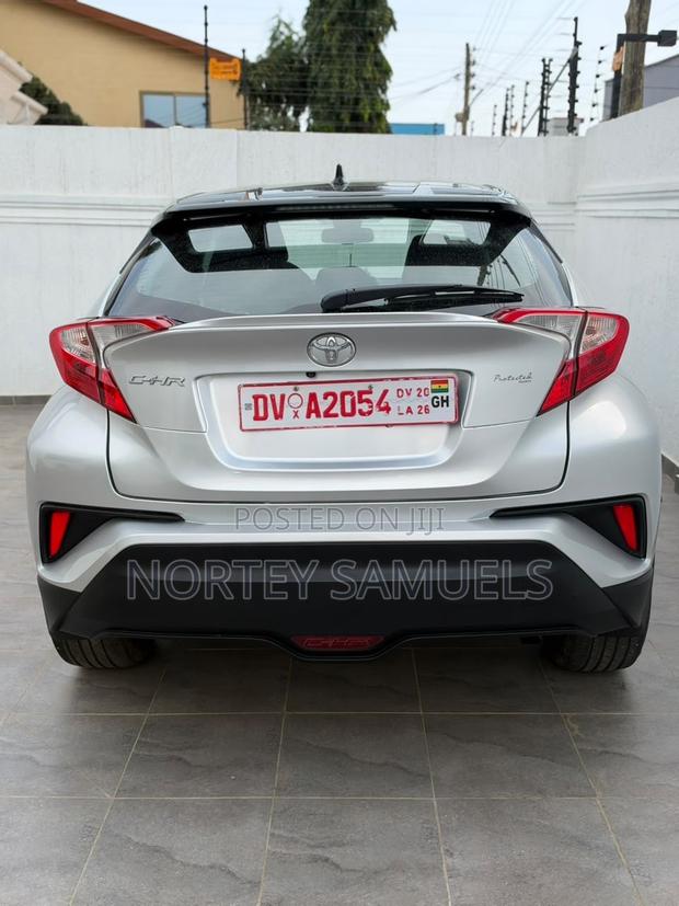 Toyota C-HR 2018 Gray