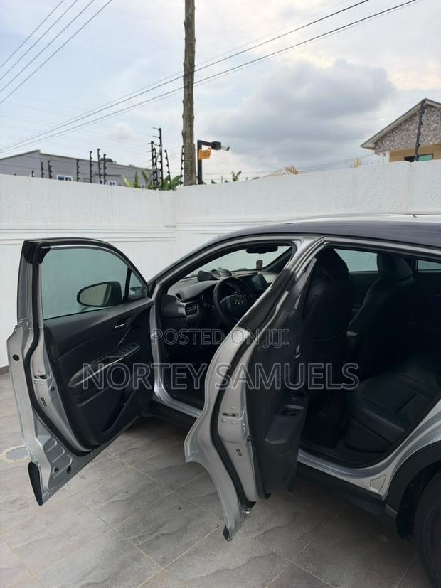 Toyota C-HR 2018 Gray