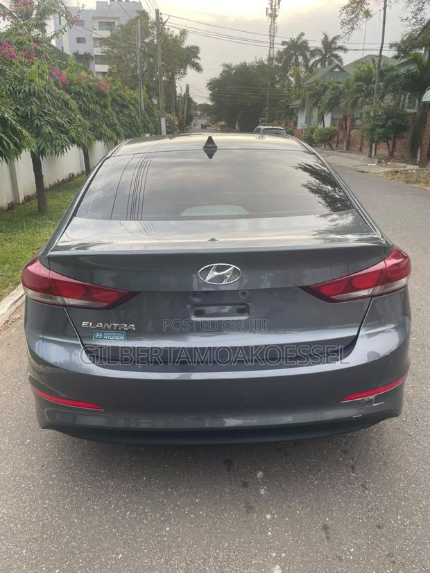 Hyundai Elantra 2018 Gray