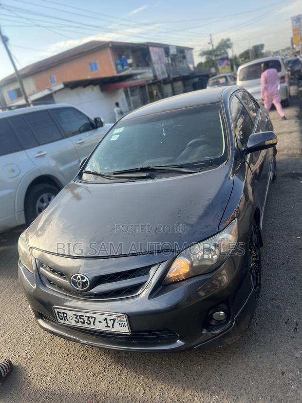 Toyota Corolla 2013 Gray
