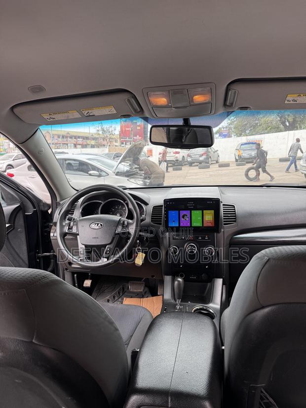 Kia Sportage SX 4dr SUV (2.0L 4cyl Turbo 6A) 2011 Black