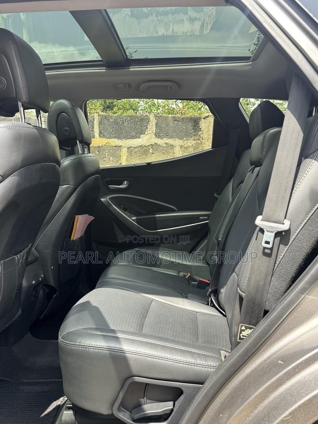 Hyundai Santa Fe SE AWD 2016 Gray