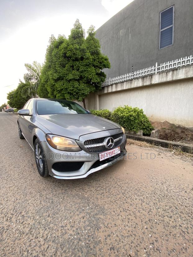 Mercedes-Benz C300 2015 Brown