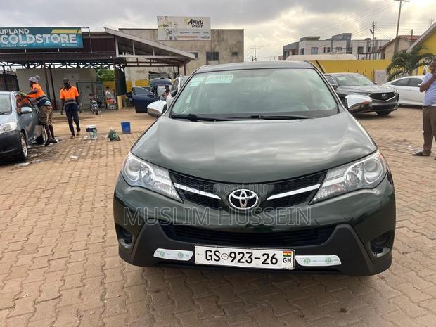 Toyota RAV4 LE FWD (2.5L 4cyl 6A) 2013 Green