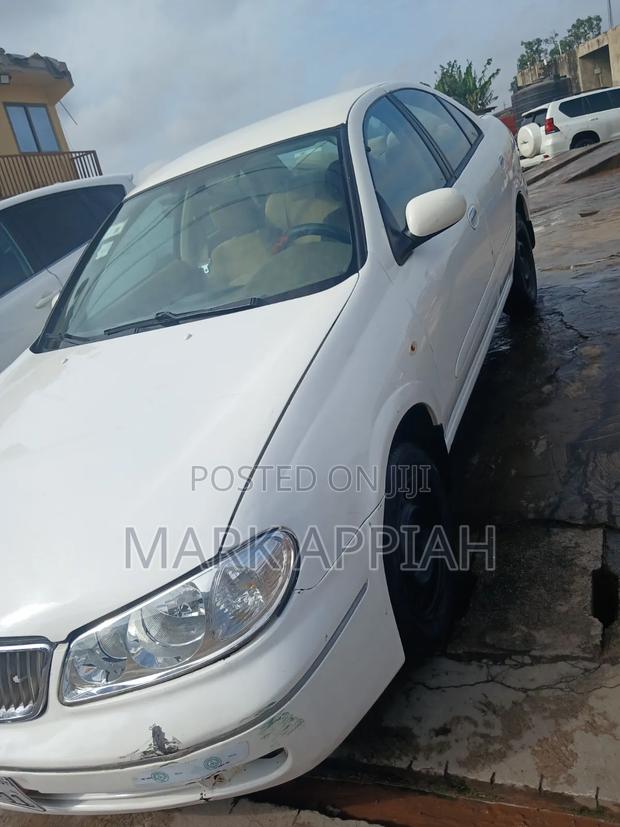 Nissan Sunny 2010 White