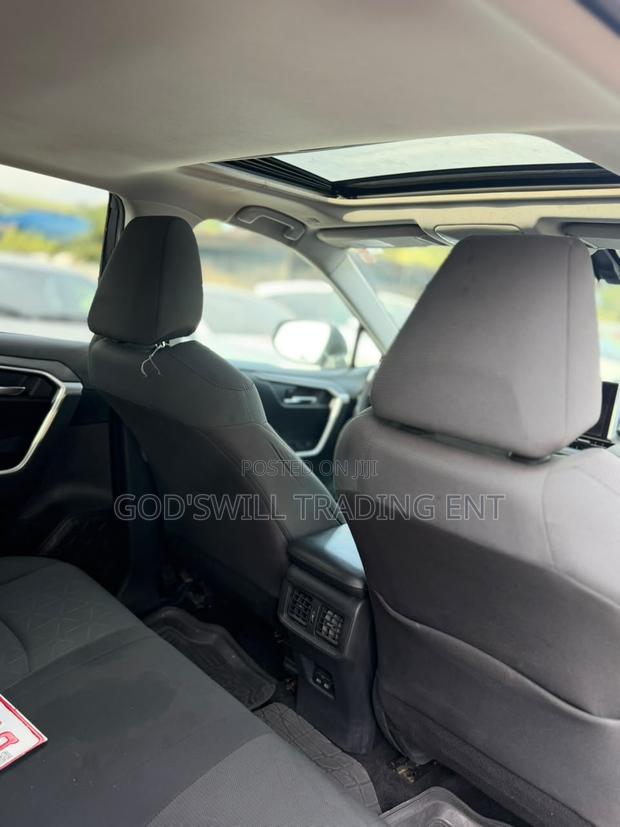 Toyota RAV4 XLE AWD 2024 Blue