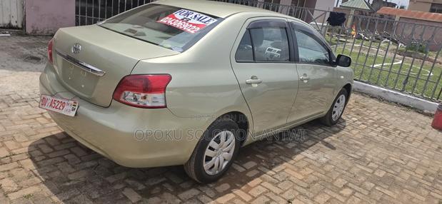 Toyota Belta 2008 Beige