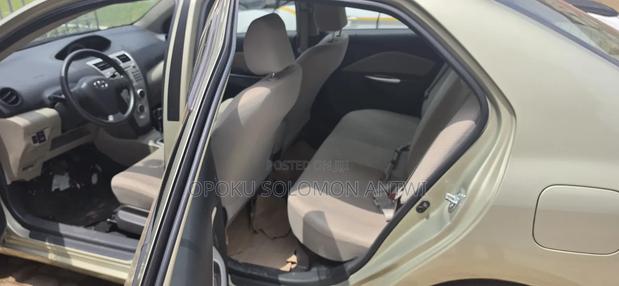 Toyota Belta 2008 Beige