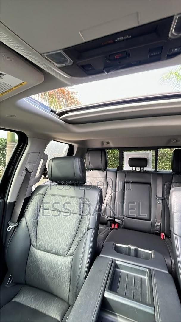 Toyota Tundra Limited 2022 Black