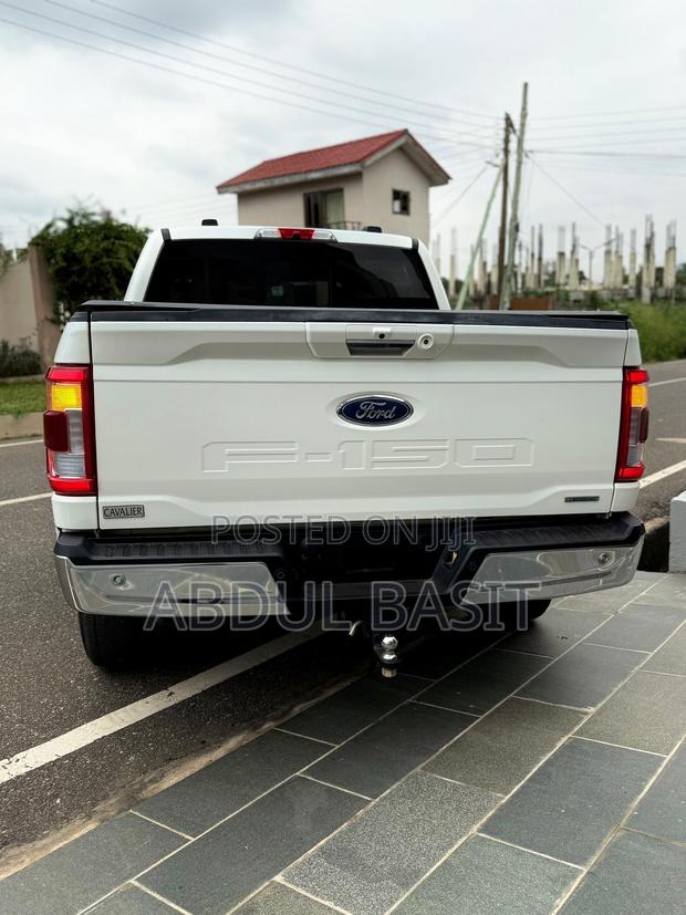 Ford F-150 LARIAT 2022 White