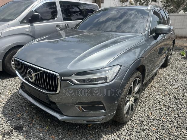 Volvo XC60 T5 Inscription AWD 2019 Gray