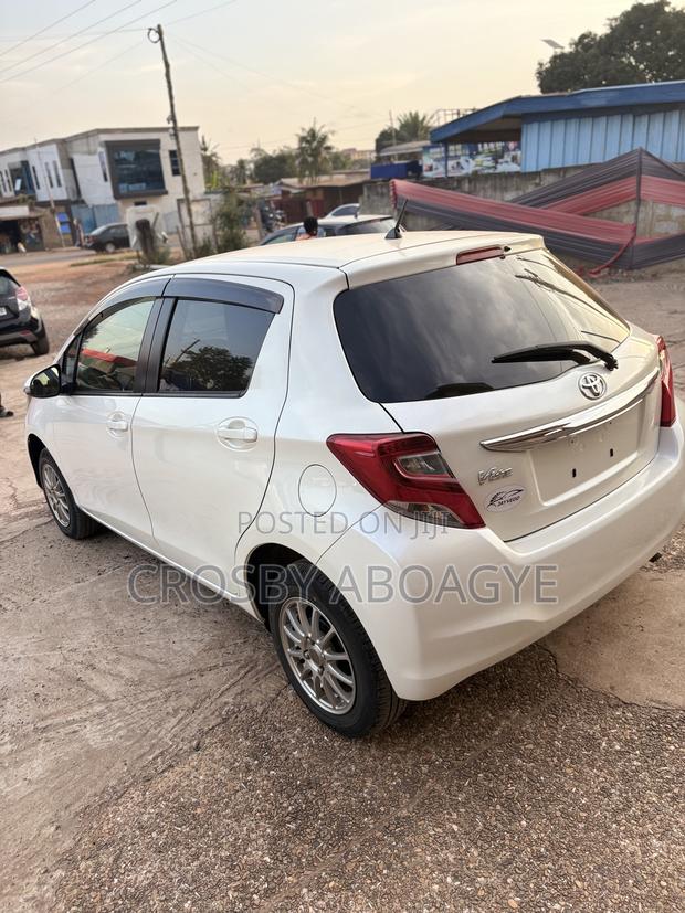 Toyota Vitz 1.3 AWD 5dr 2015 White