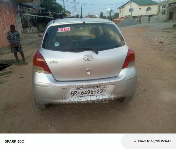 Toyota Vitz 2010 Gray