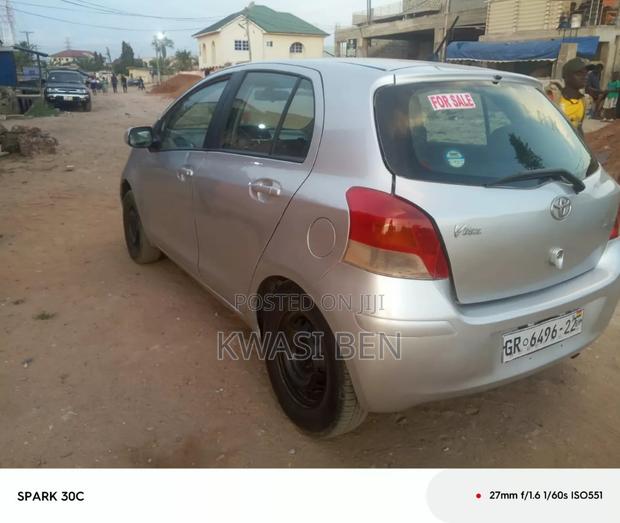 Toyota Vitz 2010 Gray