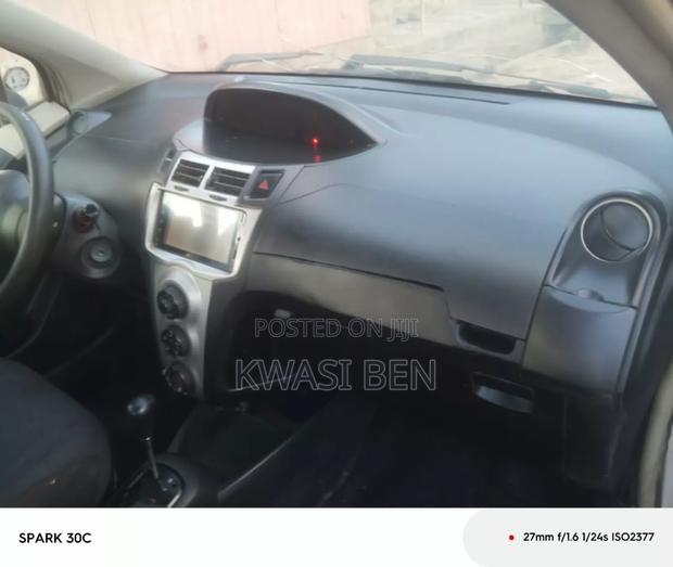 Toyota Vitz 2010 Gray