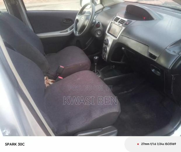 Toyota Vitz 2010 Gray