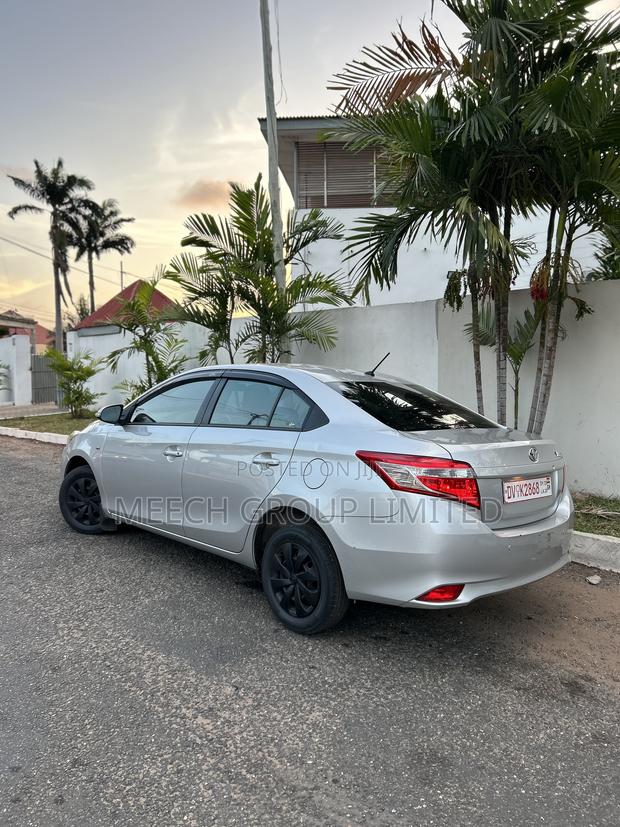 Toyota Yaris 2016 Silver
