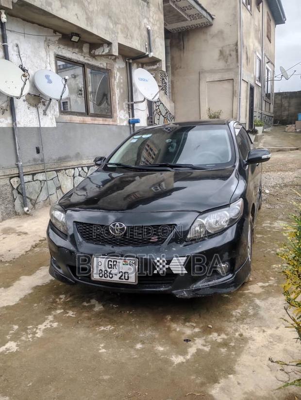 Toyota Corolla Base 4dr Sedan (1.8L 4cyl 5M) 2010 Black