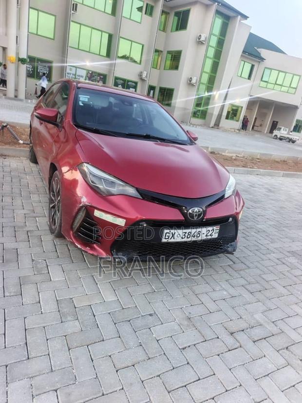 Toyota Corolla SE 4dr Sedan (1.8L 4cyl CVT) 2017 Red
