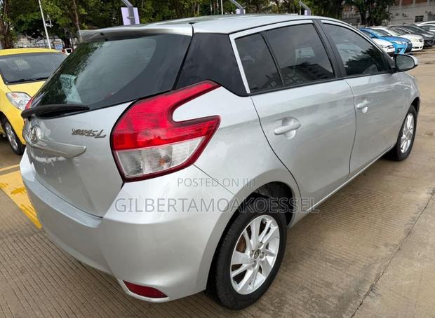 Toyota Yaris 2015 Silver