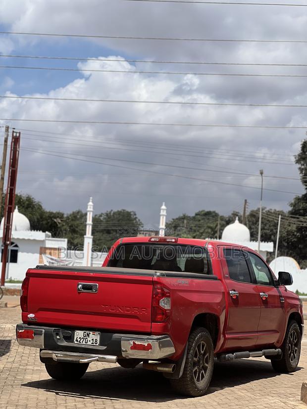 Toyota Tundra 2017 Red