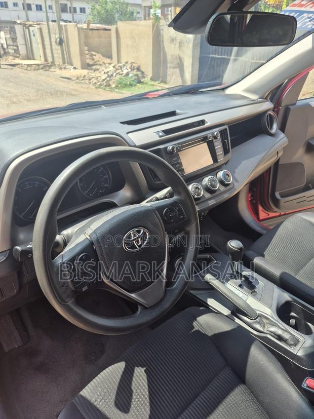 Toyota RAV4 2017 Red