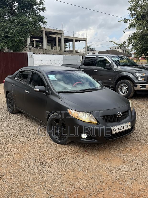 Toyota Corolla LE 4dr Sedan (1.8L 4cyl 4A) 2010 Black