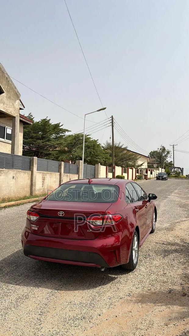 Toyota Corolla 2022 Red
