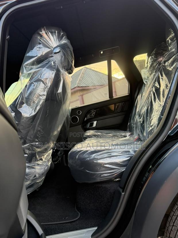 Land Rover Range Rover Vogue 2022 Black