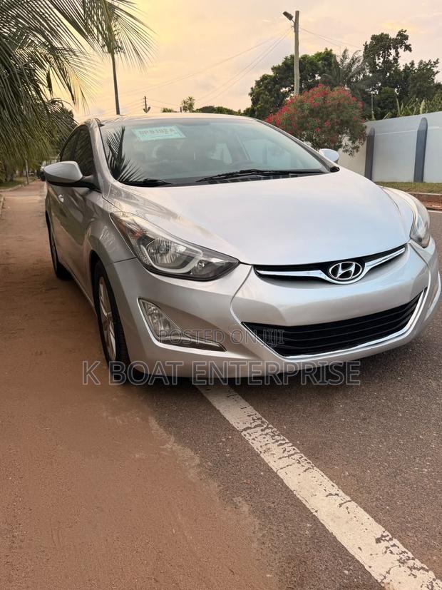 Hyundai Elantra SE Sedan FWD (1.8L 4cyl 6M) 2016 Silver