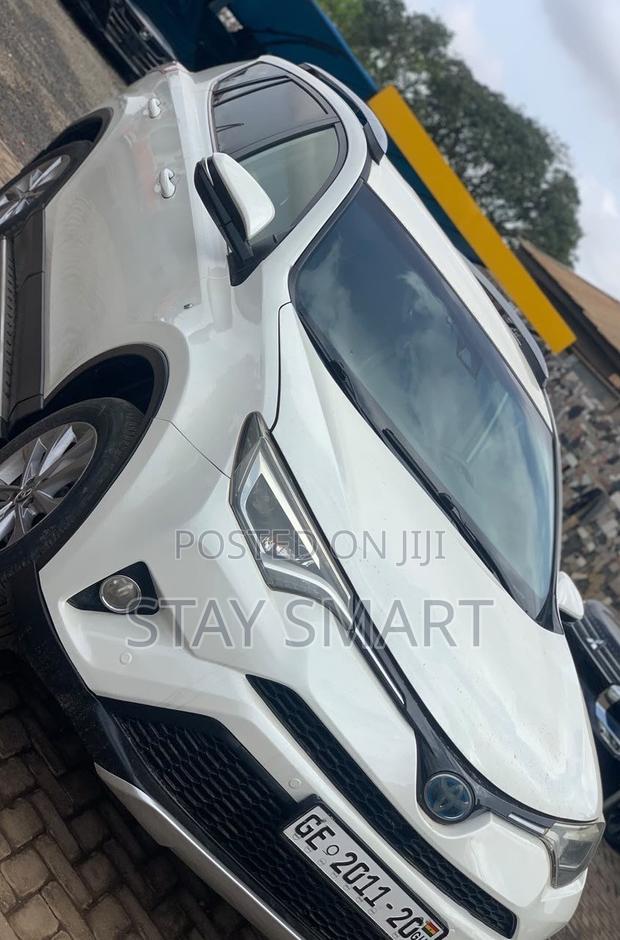 Toyota RAV4 2018 White