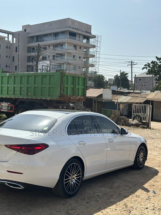 Mercedes-Benz C300 2023 White