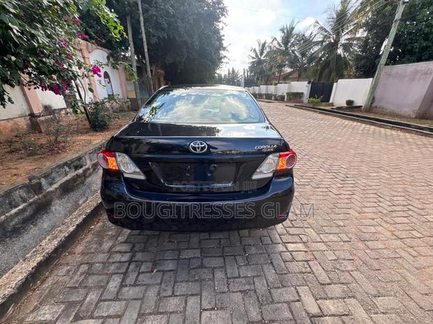Toyota Corolla LE Special Edition 4dr Sedan (1.8L 4cyl 4A) 2013 Black