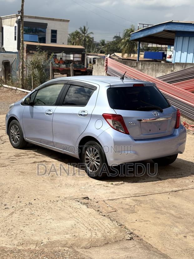 Toyota Vitz 1.3 AWD 3dr 2013 Blue