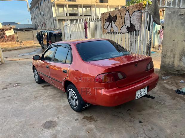 Toyota Corolla 2002 Red