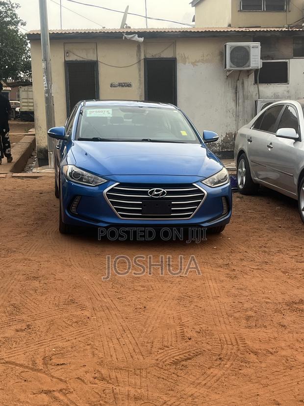 Hyundai Elantra SE Sedan FWD (2.0L 4cyl 6M) 2017 Blue