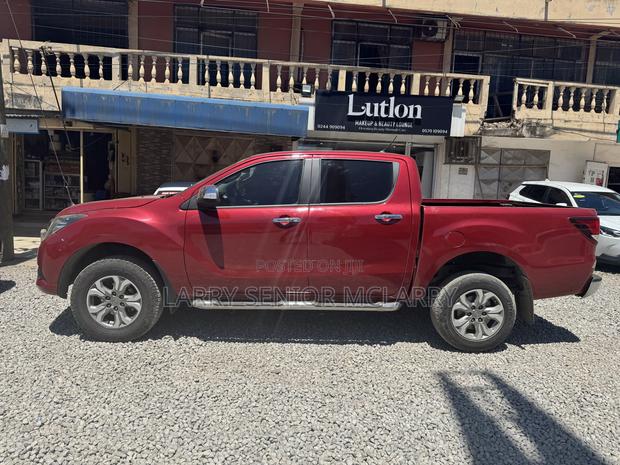 Mazda BT-50 2018 Red