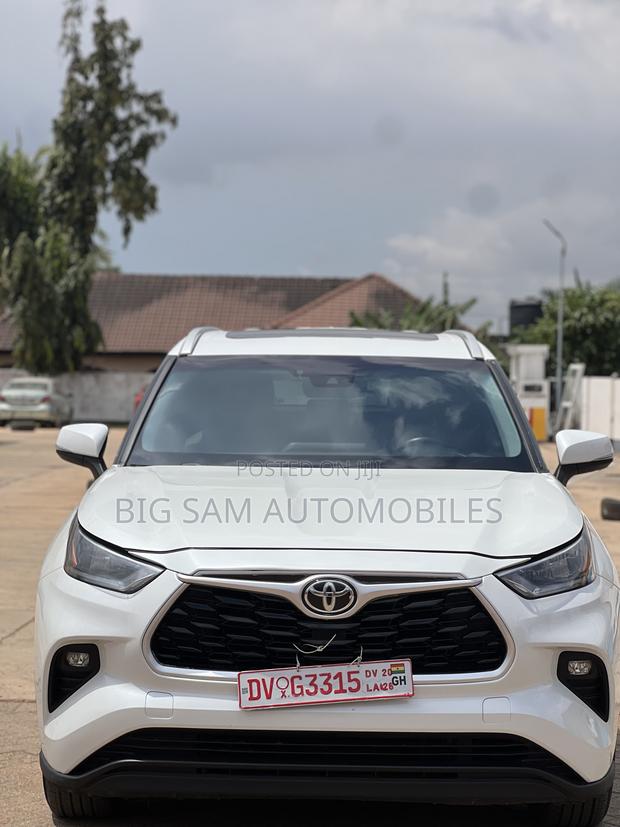 Toyota Highlander XLE 2022 White