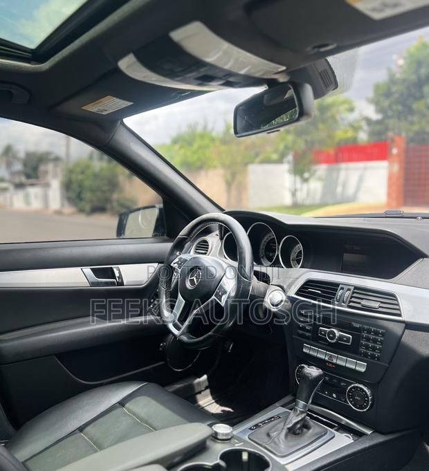 Mercedes-Benz C250 2014 Black