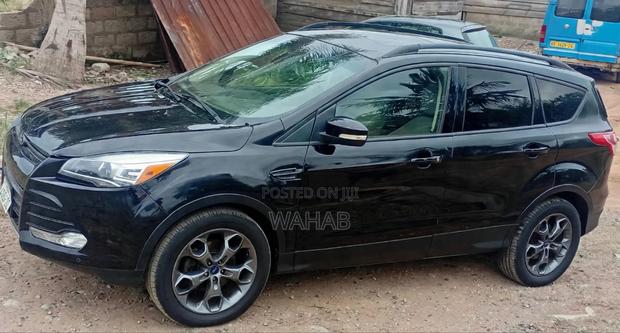 Ford Escape Titanium 4dr SUV (1.6L 4cyl Turbo 6A) 2014 Black