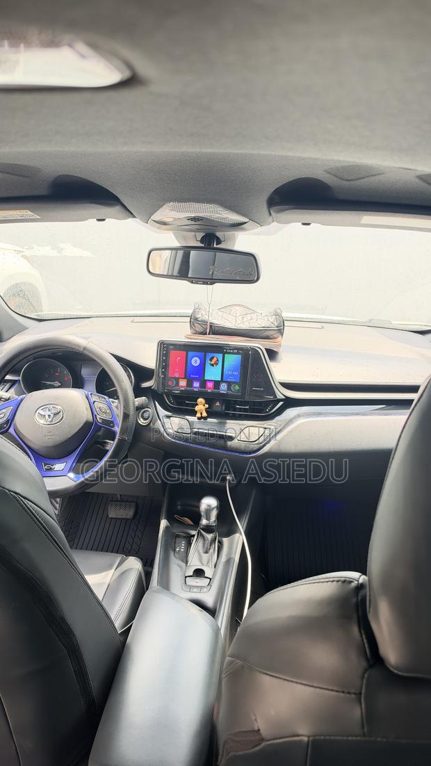 Toyota C-HR 2018 Silver