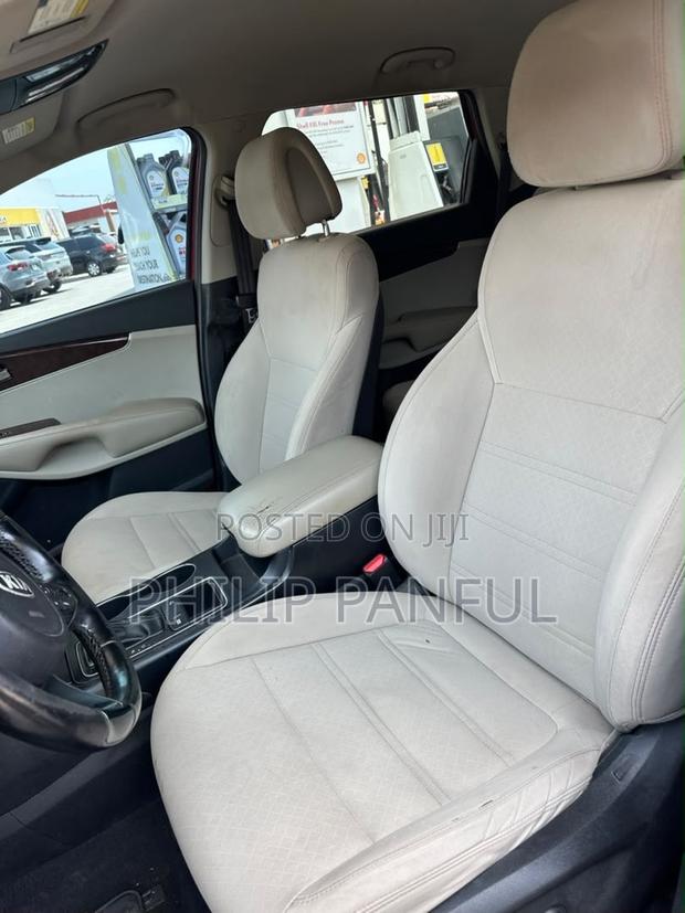 Kia Sorento 4dr SUV 2016 Red
