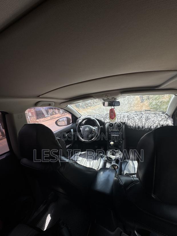 Nissan Qashqai 2012 Gray
