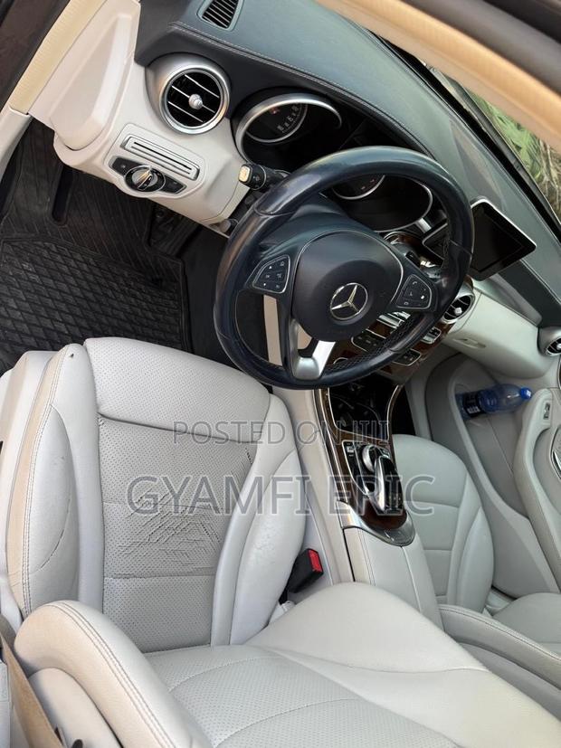 Mercedes-Benz C300 Luxury 4dr AWD 4Matic Sedan (2.0L 4cyl 7A) 2015 Gray