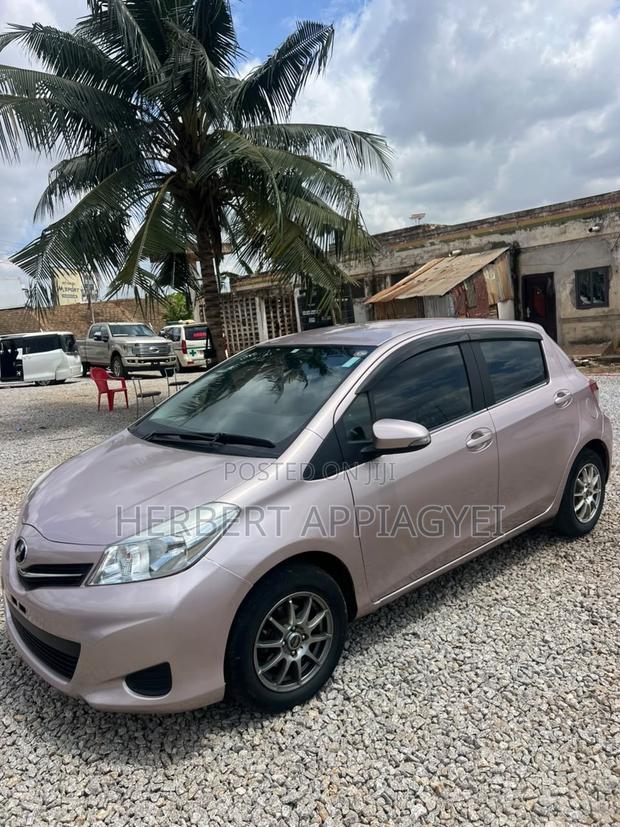 Toyota Vitz 2012