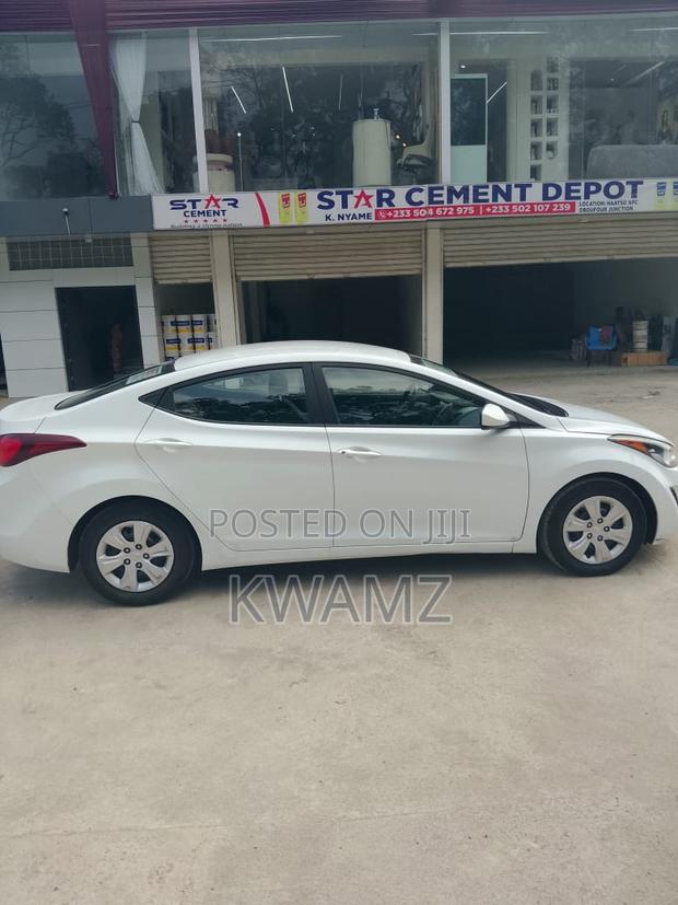 Hyundai Elantra Limited Sedan FWD (1.8L 4cyl 6A) 2016 White
